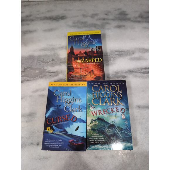 Carol Higgins‎ Clark's Regan Reilly Mystery Bundle: Cursed, Zapped & Wrecked - Picture 2 of 9